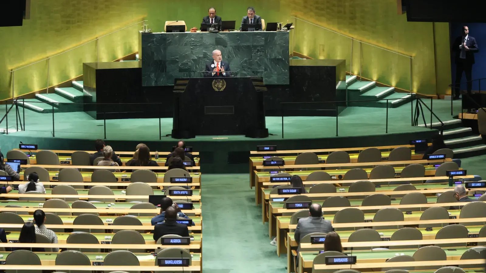 Delegates walk out on Netanyahu