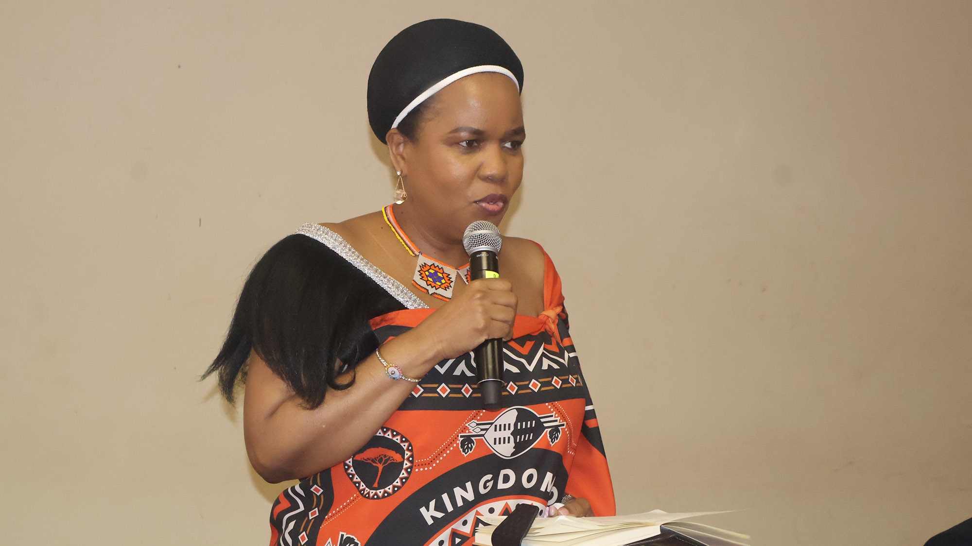 Minister: Government will not regulate churches