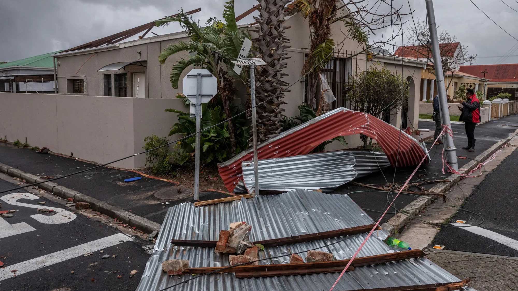 Roofing tips for summer storms